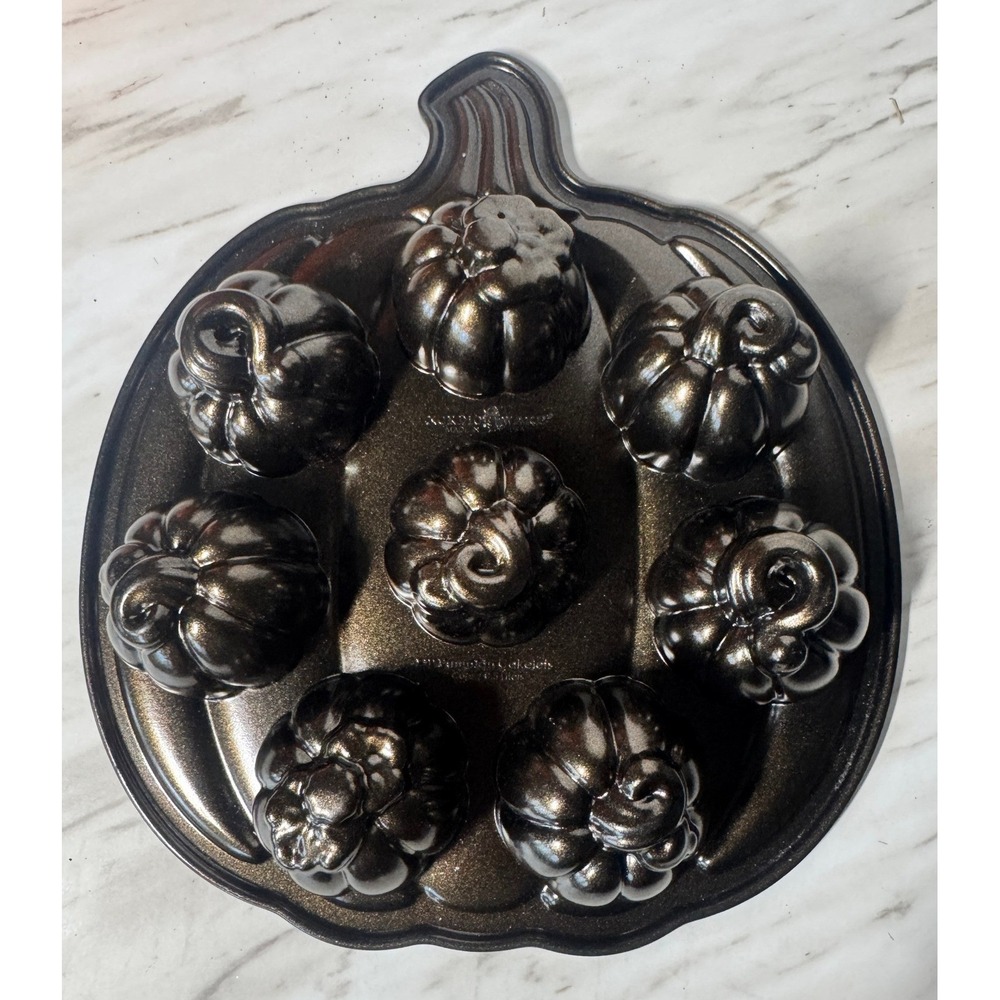 Nordic Ware Pumpkin Cakelet Pan 8 Cavity Cast Aluminum Bronze Bakeware Autumn